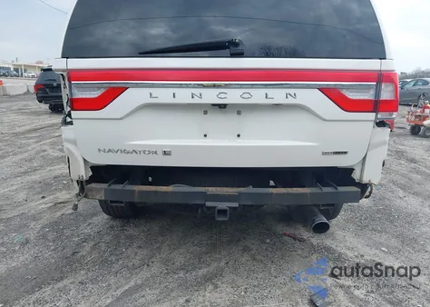2016 Lincoln Navigator L Select z USA, uszkodzony, nr VIN 5LMJJ3HT6GEL02240
